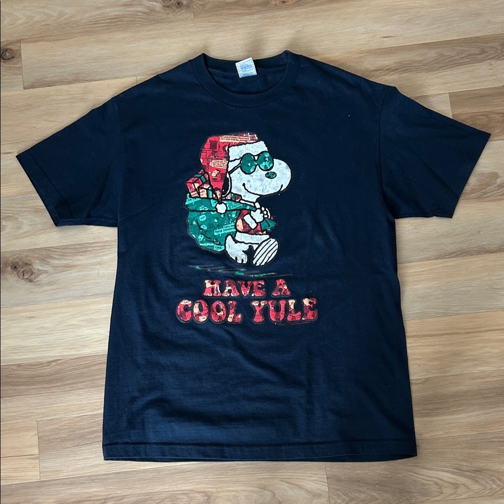 Vintage Peanuts Snoopy Have a Cool Yule Tee